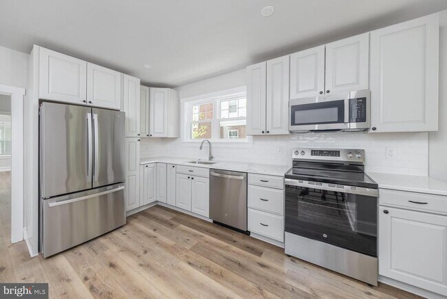 Foto del edificio - 511 Bettlewood Ave