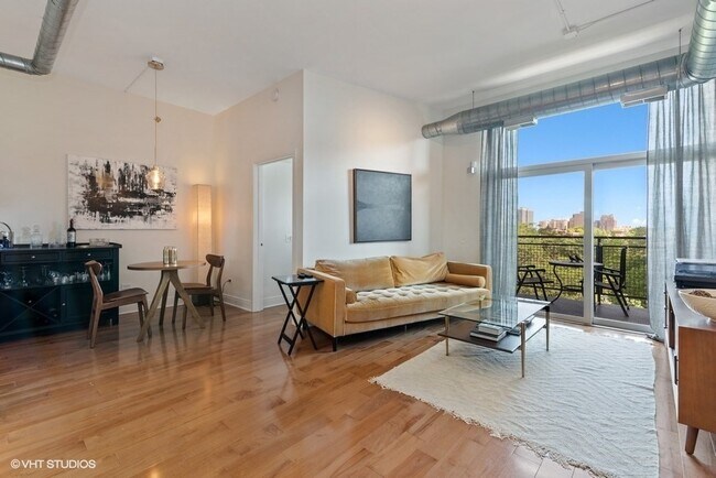 Foto del edificio - 3260 N Clark St