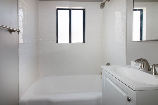 Foto del edificio - 719 E Medio St