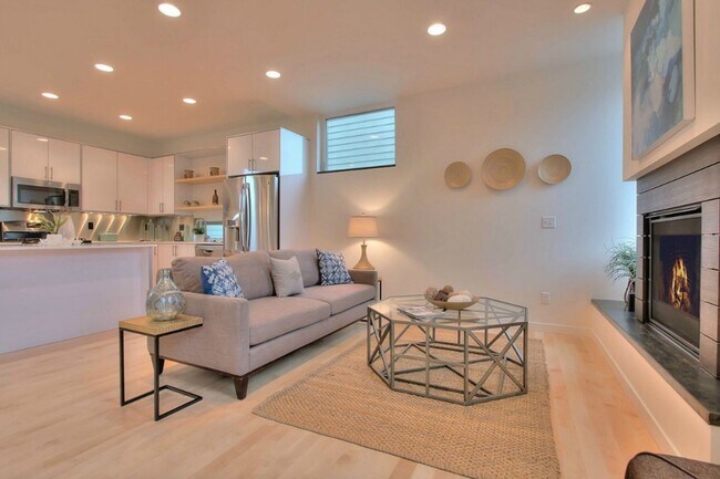 Foto del edificio - Gorgeous 4-star certified Ballard Town Hom...