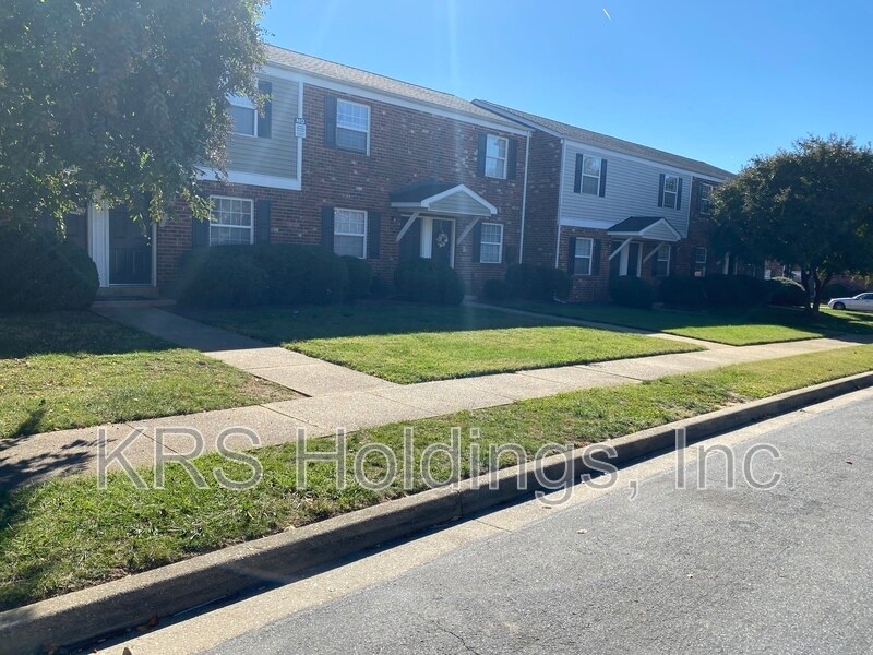 Foto principal - 708 e 18th