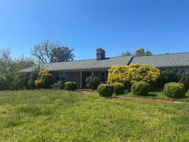 Building Photo - 230 S Airport Rd