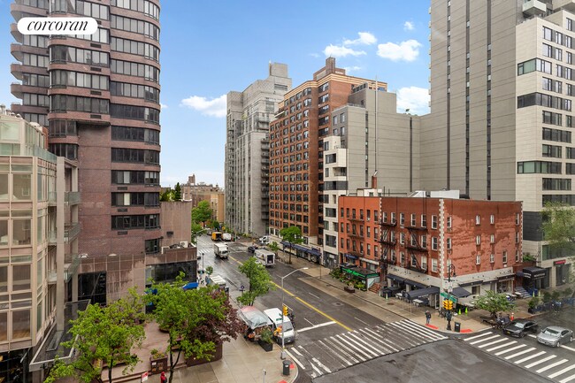 Foto del edificio - 446 East 86th St
