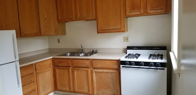 Foto del edificio - 451 Bancroft Ct