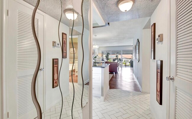 Foto del edificio - 4070 Tivoli Ct