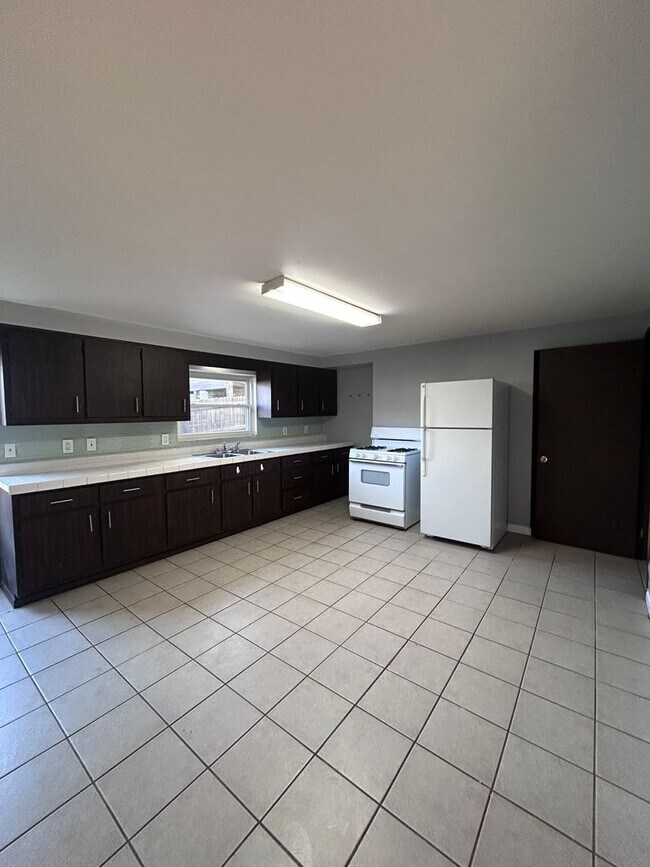 Foto del edificio - 1220-1224 Termon Ave