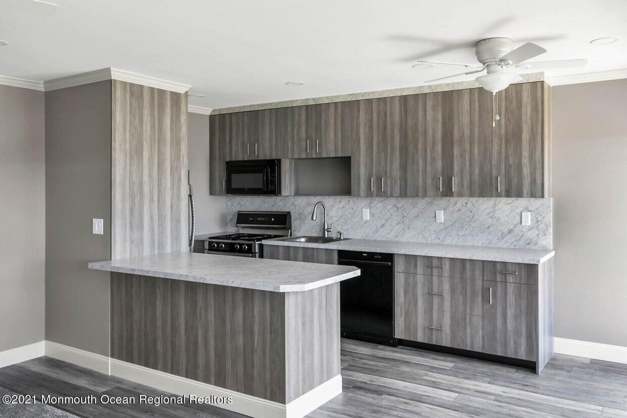 Foto principal - 324 Shore Dr