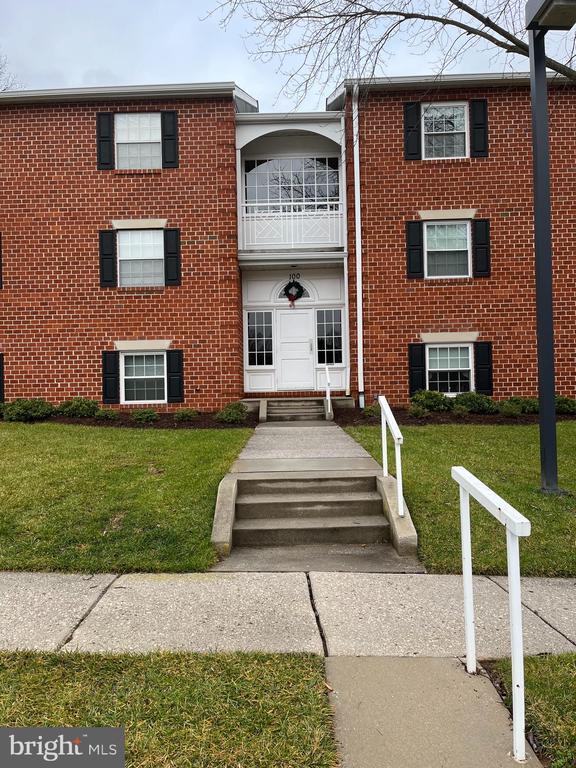 Primary Photo - 100 Castletown Rd