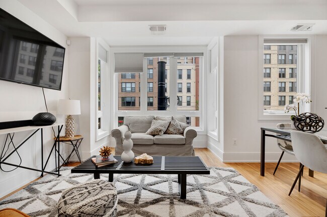 Foto del edificio - 904 H St NE