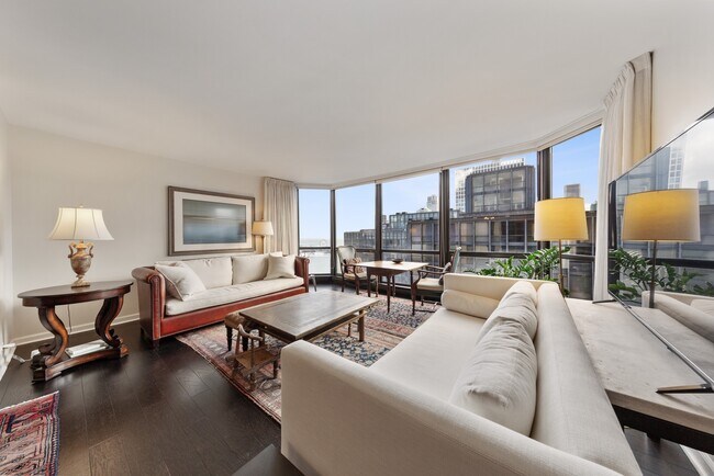 Foto del edificio - 990 N Lake Shore Dr