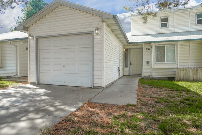 Foto del edificio - 231 N Paradise Ave