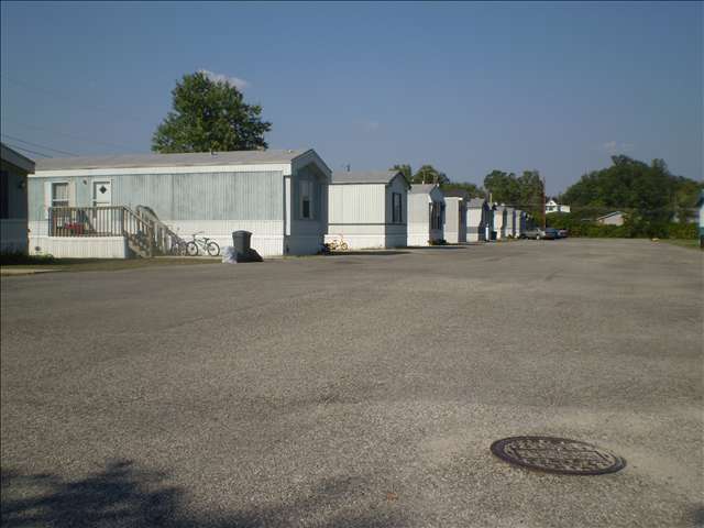 Foto principal - River Chase Mobile Home Park
