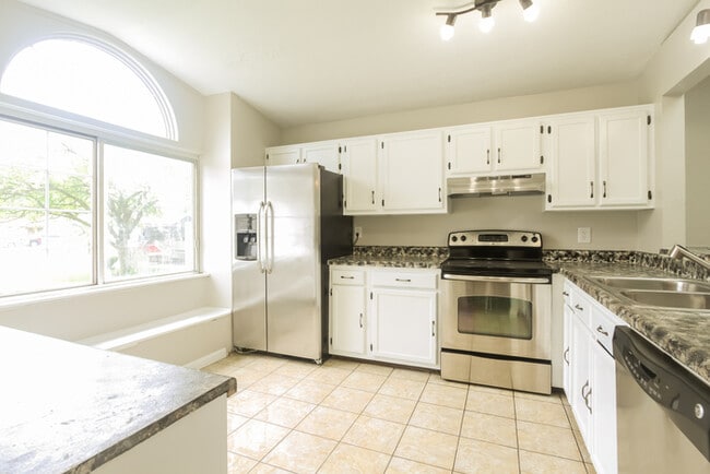 Building Photo - 5864 Brouse Dr