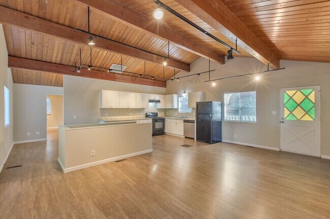 Foto del edificio - 31346 Deer Lick Ln