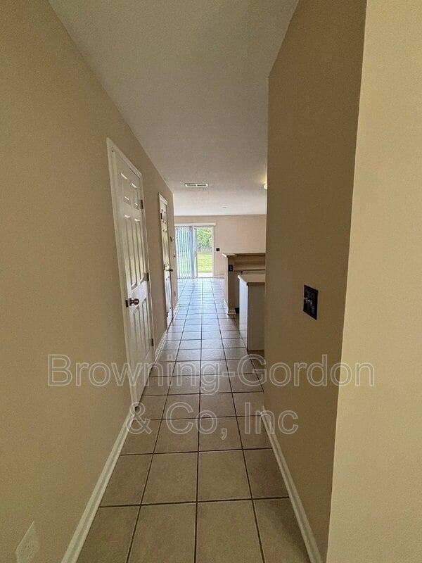 Building Photo - 3063 Harpeth Springs Dr