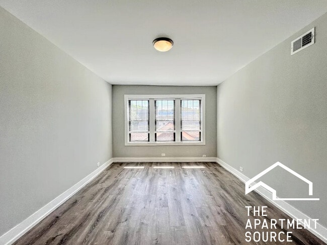 Foto del edificio - 1124 Maple Ave