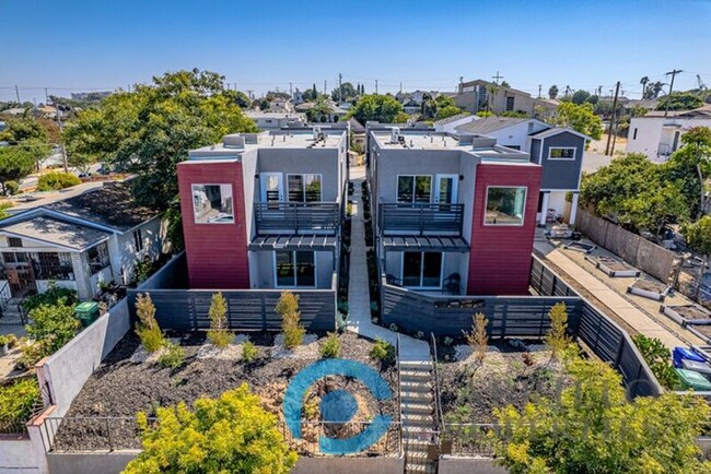 Building Photo - 3077 Martin Ave
