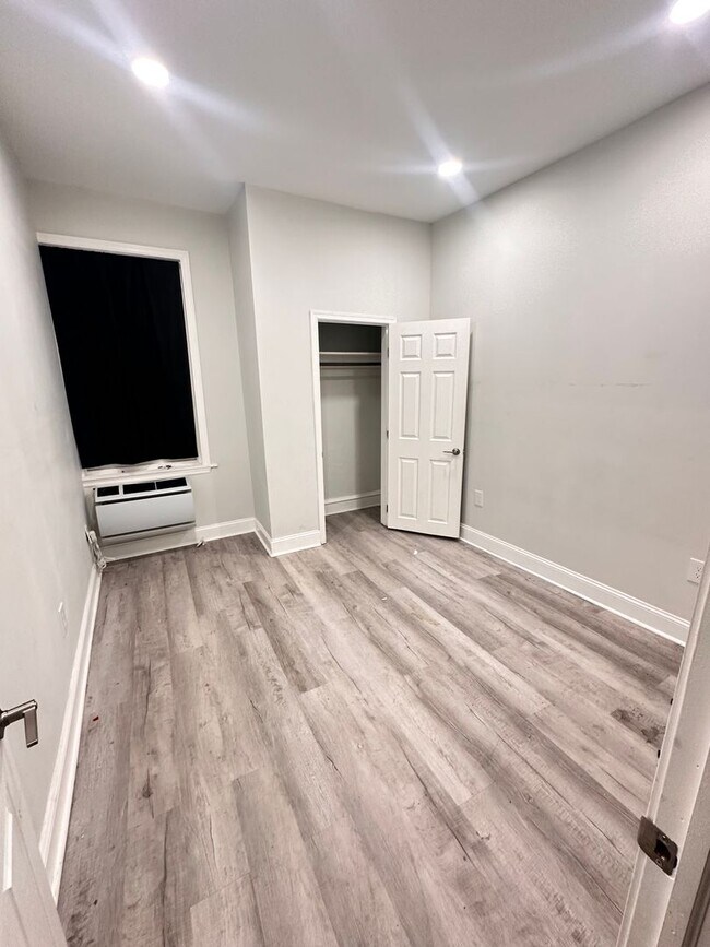 Foto del edificio - 4931 Walnut St