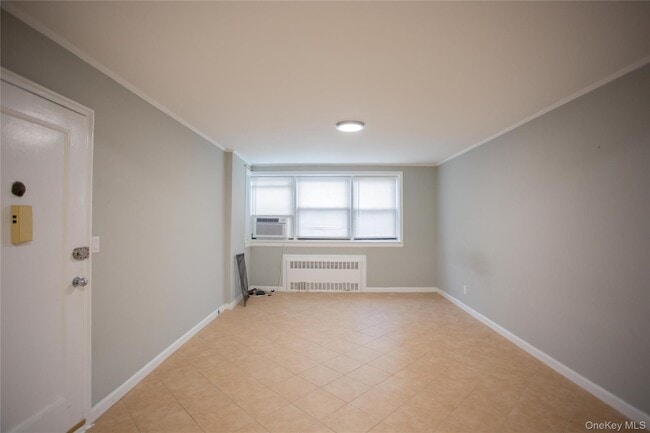 Foto del edificio - 302 E Broadway