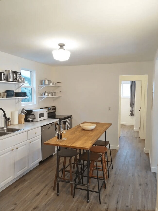 Photo du bâtiment - 895 Lonsdale Av