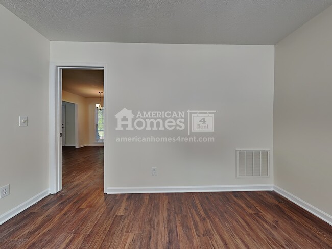 Building Photo - 5918 Highland Grove Drive
