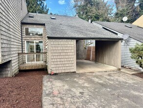 Building Photo - AK Duplex