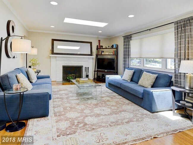 Foto del edificio - 4306 8th St S