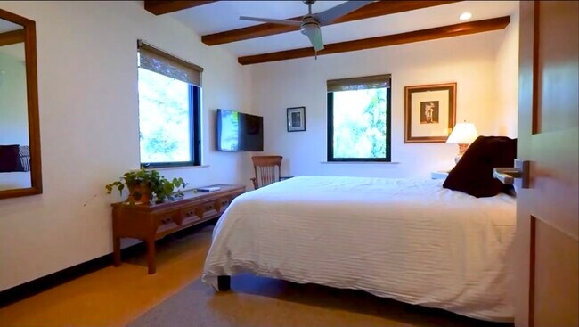 Foto del edificio - 26335 Lockwood Rd