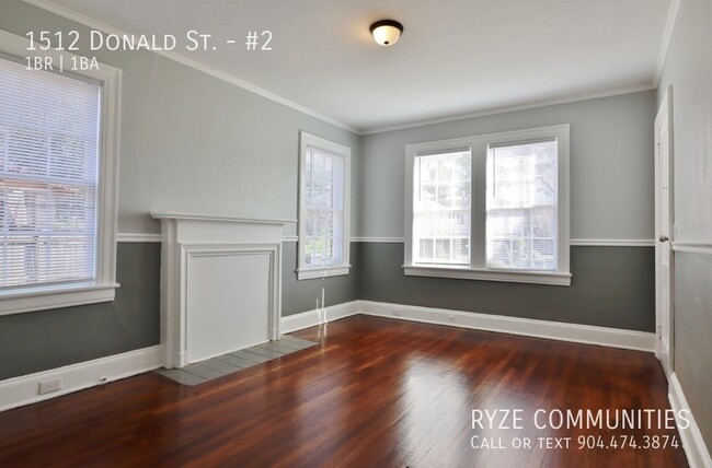 Building Photo - Riverside Apartment - with central air