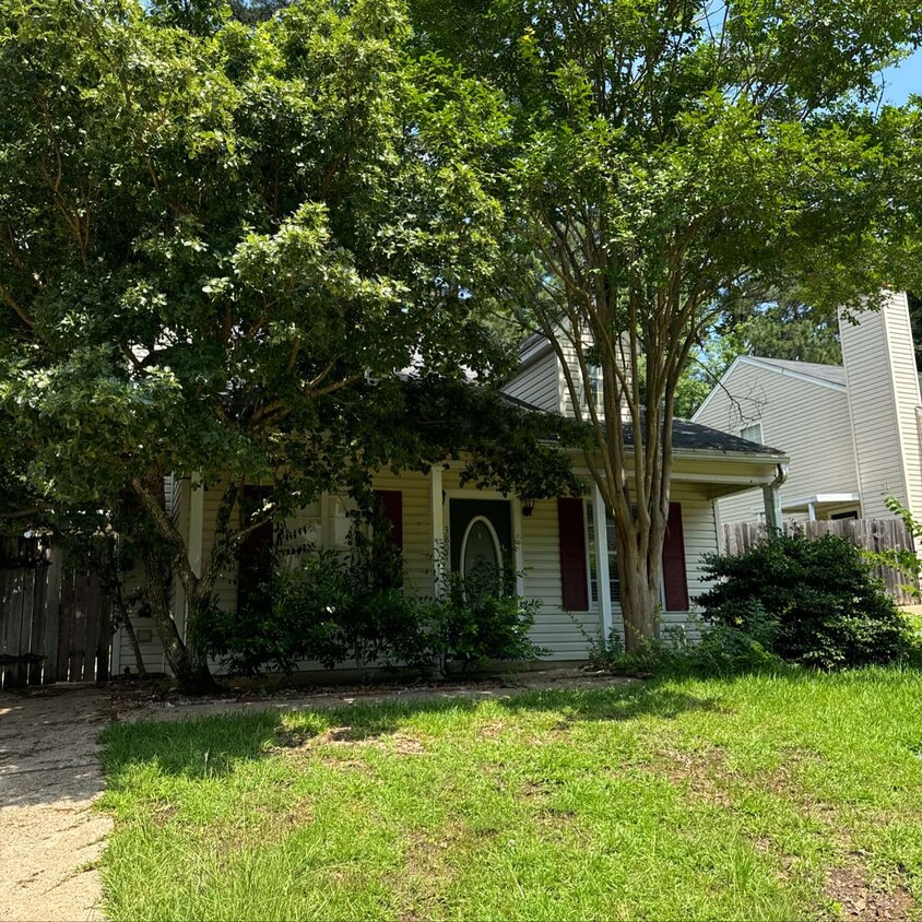 Primary Photo - 3807 Green Mountain Dr