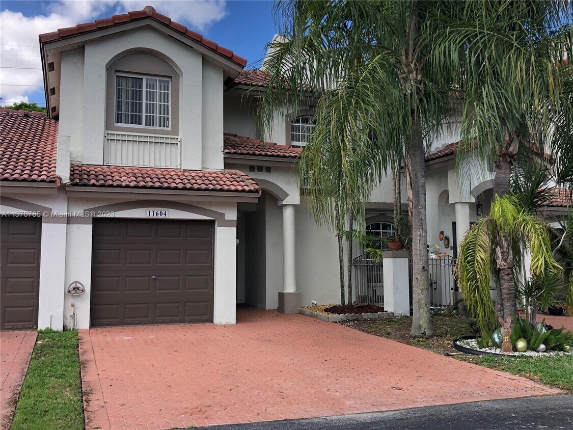 11604 NW 50th Terrace, Doral, FL 33178 Townhome Rentals in Doral FL