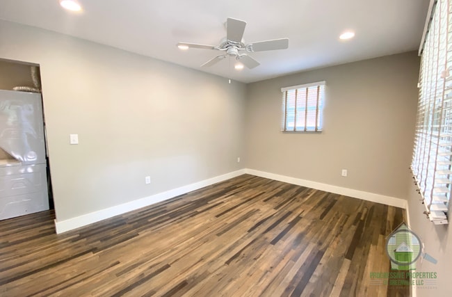 Photo - 403 Glenn Rd House