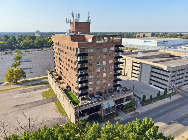 Building Photo - 355 S Broadway Park