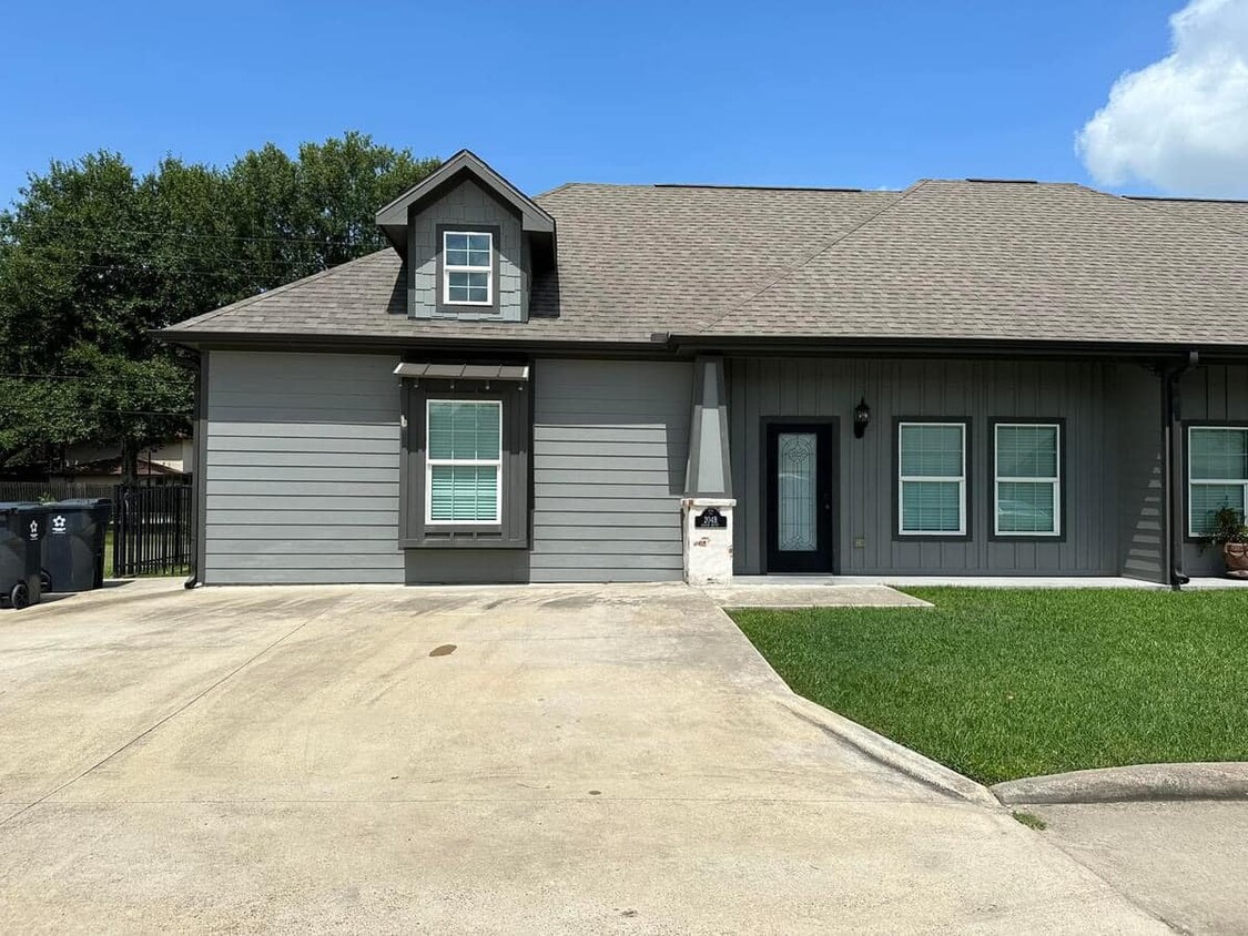 Primary Photo - 204 Mason Dr