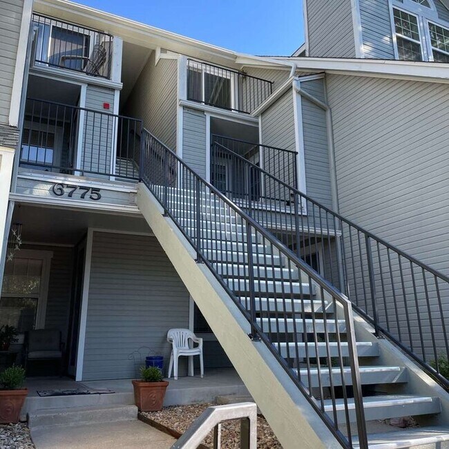 6775 S Ivy St Unit APT B1, Centennial, CO 80112 Condo for Rent in