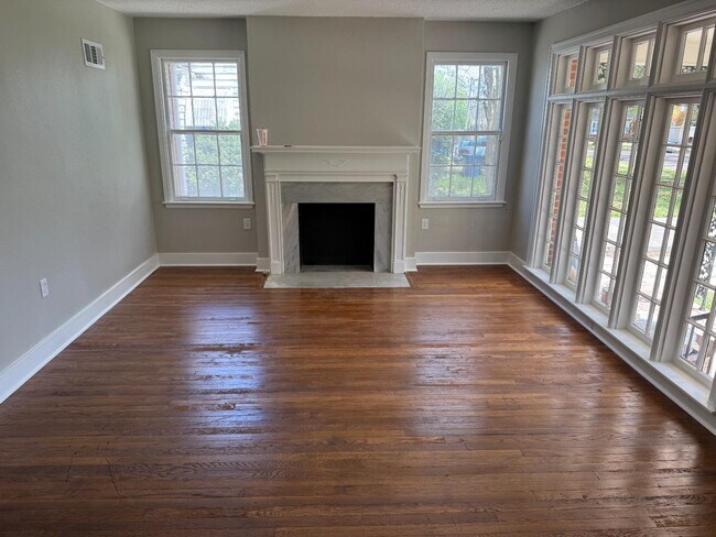 Foto del edificio - 629 Catalpa St