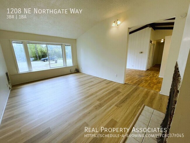 Foto del edificio - 3 bedroom House - Rambler in Northgate - A...