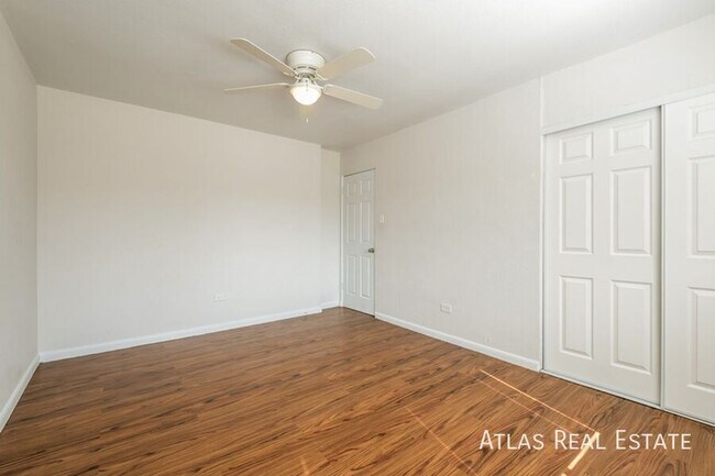 Foto del edificio - 4991 Lowell Blvd