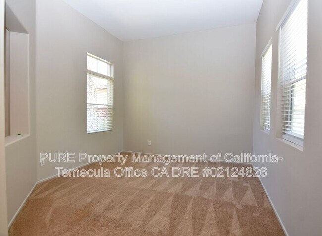 Building Photo - 18516 Hillview Ln