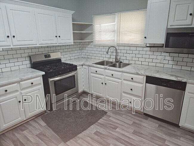 Foto del edificio - 3641 N Illinois St