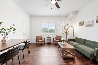 Model Unit - The Crossroads at Belton Apartments