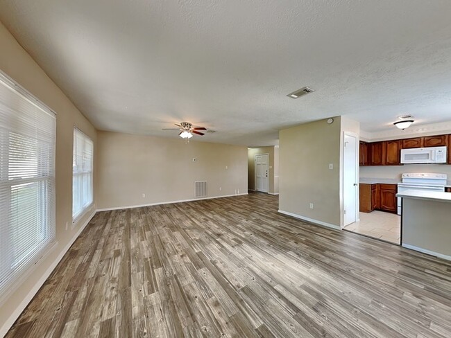 Foto del edificio - 2855 Pilgrims Point Dr