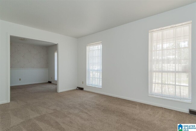 Foto del edificio - 2228 Lakeside Dr