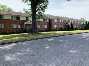 Building Photo - 12 Pollux Cir E