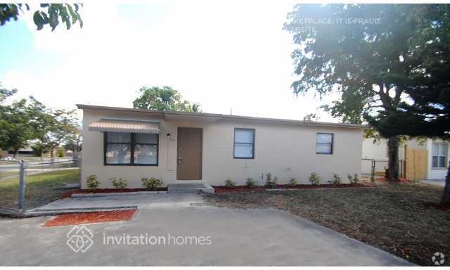 Building Photo - 641 N 68th Way