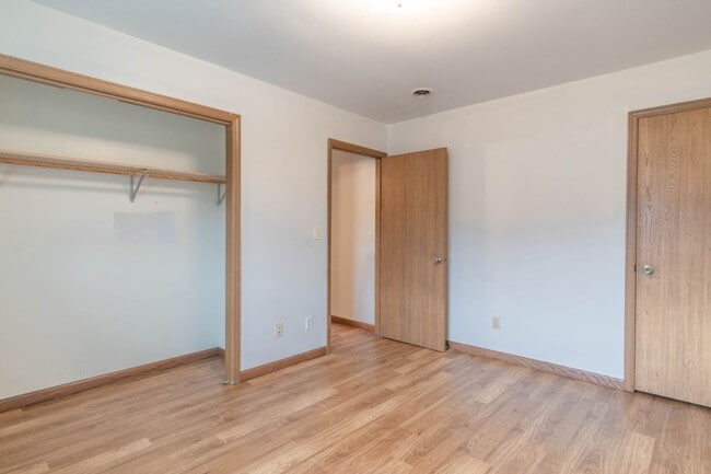 Building Photo - 509 E Westgor Ave