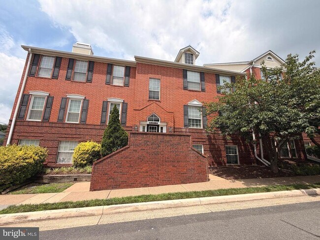 Foto del edificio - 666 Gateway Dr SE
