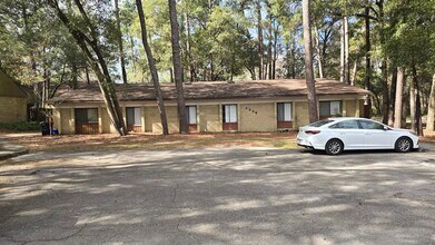 Building Photo - 4226 SW 69th Ter