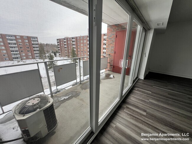 Foto del edificio - 49 Hill Rd