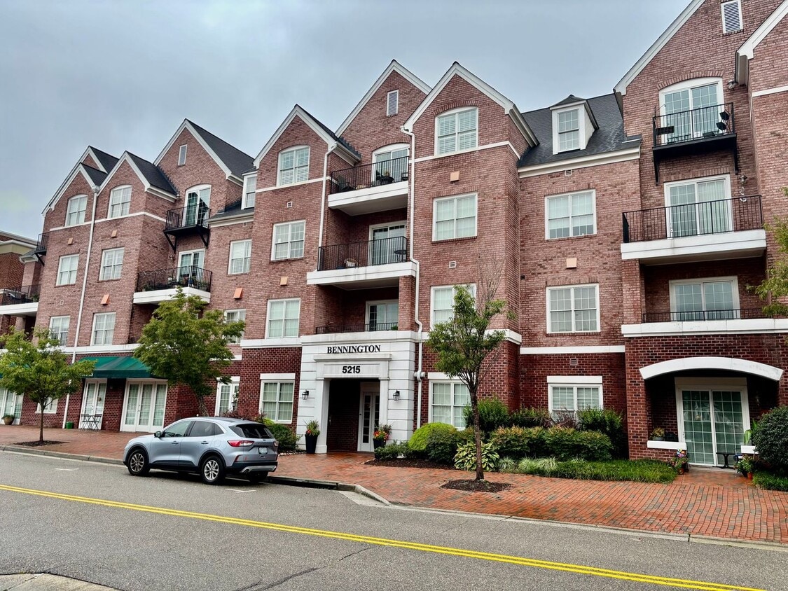 2 bedroom/ 2 bathroom- Bennington on the Park - 2 bedroom/ 2 bathroom- Bennington on the Park